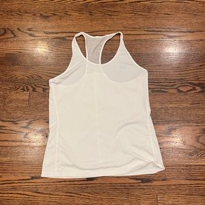 UNDER ARMOUR TANK